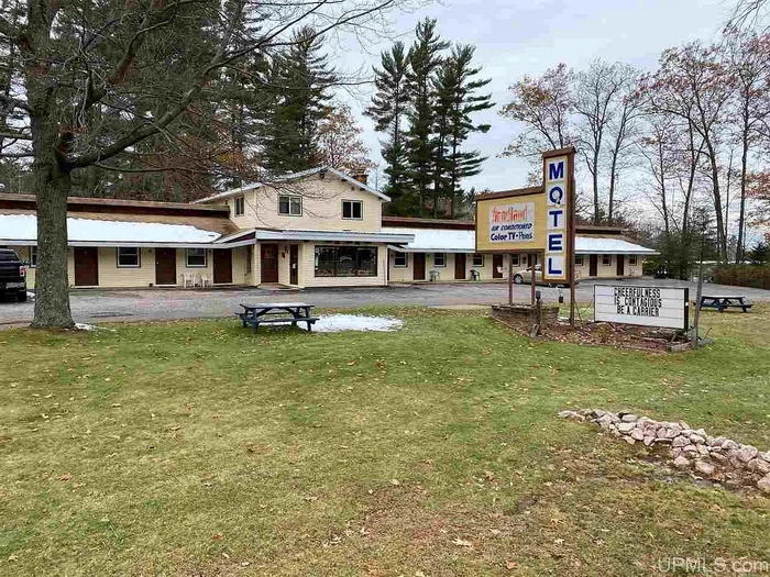 Woodlands Motel (Bambi Park Motel) - From Zillow Listing (newer photo)